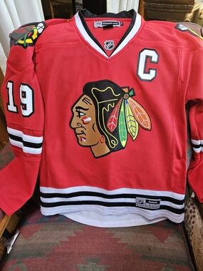 Reebok Chicago Blackhawks #19 Red Hockey Jersey Official